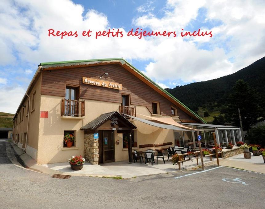 Auberge La Prairie Matemale Exterior foto